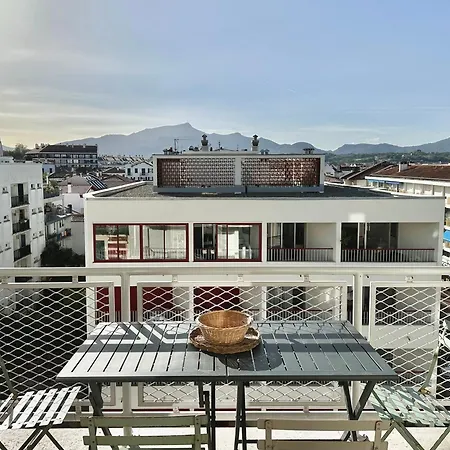 Apartment Free Parking, Ocean And Mountain View, 3br 2ba, 95 M2 Saint-Jean-de-Luz