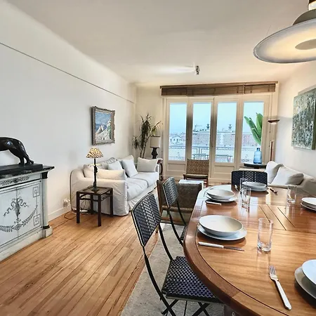 Free Parking, Ocean And Mountain View, 3br 2ba, 95 M2 Apartment *