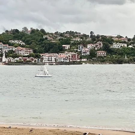 Apartment Free Parking, Ocean And Mountain View, 3br 2ba, 95 M2